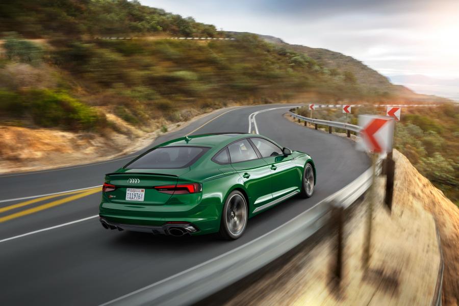  Audi RS5 Sportback 2018 года  (NA) (фото 37 из 40)